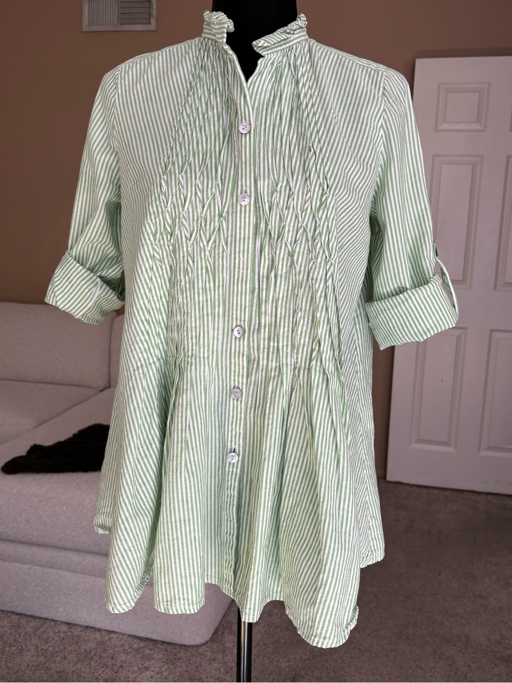 Women's Light Green Striped Ruffled Collar Button-Down Shirt size XS